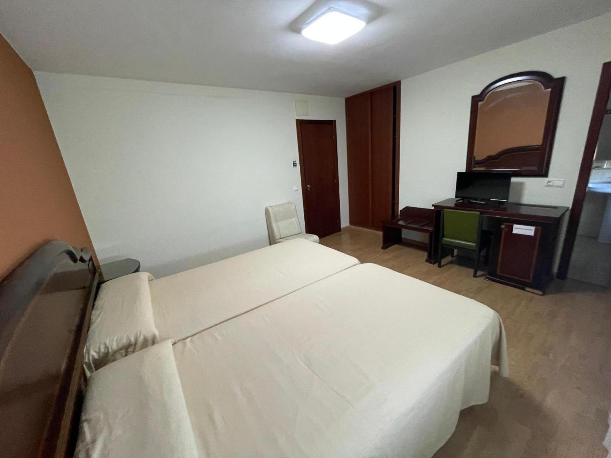 Hostal Terraza Miramar Sl บอยโร ภายนอก รูปภาพ